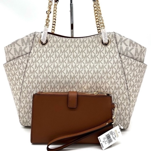 Michael Kors Large Chain Shoulder Bag & Double Zip Wallet Set Vanilla/Luggage - Picture 7 of 14